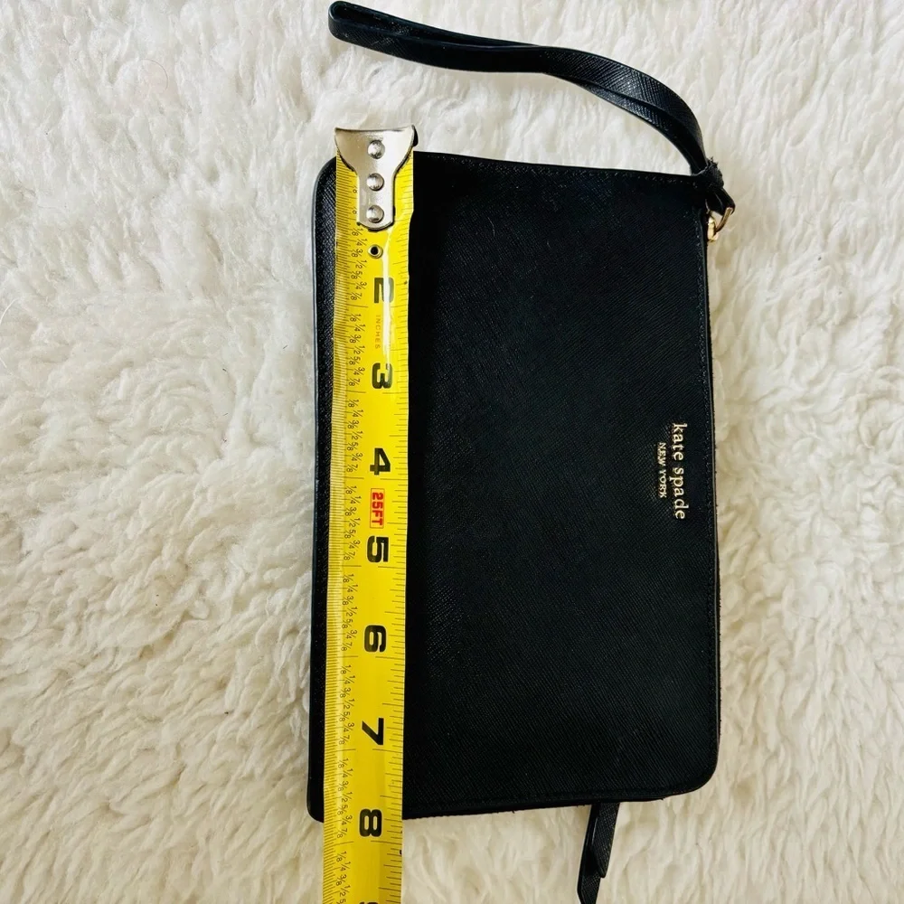 Kate Spade Black Wristlet size 8”x5”